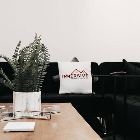 Stunning Modern Heart Of The City Apartment Sheffield Eksteriør billede
