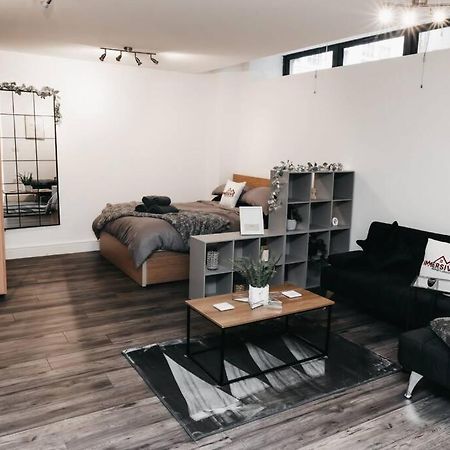 Stunning Modern Heart Of The City Apartment Sheffield Eksteriør billede