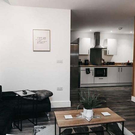 Stunning Modern Heart Of The City Apartment Sheffield Eksteriør billede